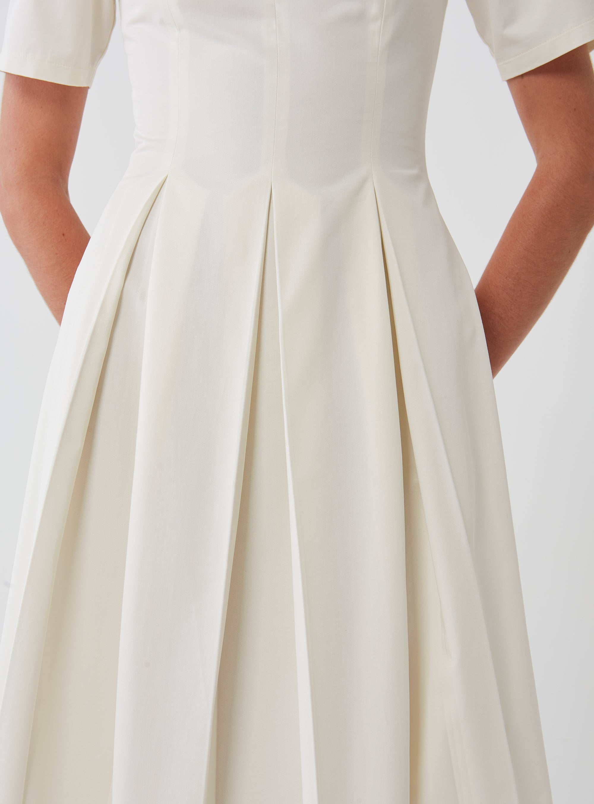 Cotton Pleat Dress 12 / Cream Cotton Pleat Dress 12 / Cream